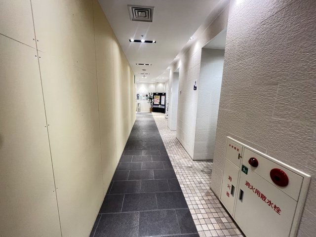 コモ・スクエア ウエストのロビー