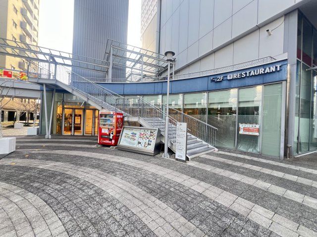 コモ・スクエア ウエストの周辺