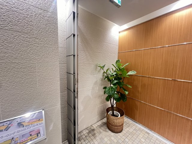 コモ・スクエア ウエストのその他