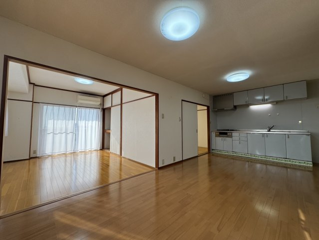 コーポ芝中の居間・リビング