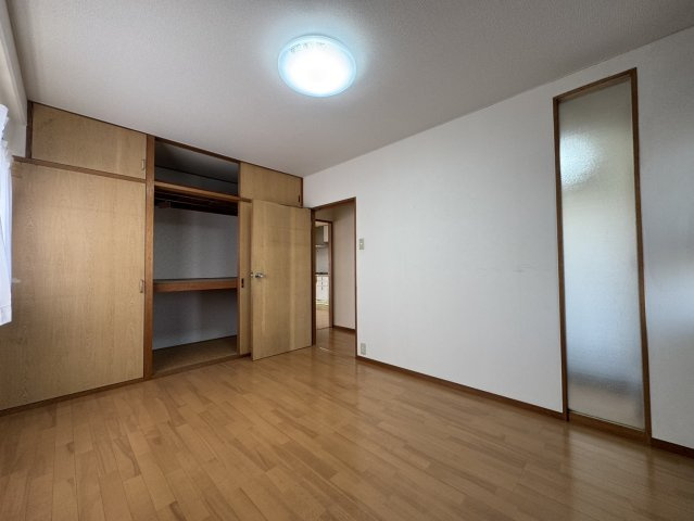 コーポ芝中の洋室