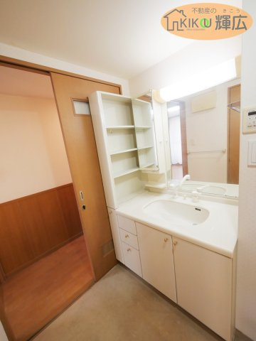 【独立洗面台】 | ディアエスタ・ミオ別府ラフィナス　3階