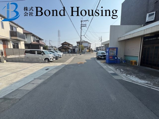 セキスイハイム施工　リフォ済み　大久保町茜３丁目　良質戸建の前面道路含む現地写真