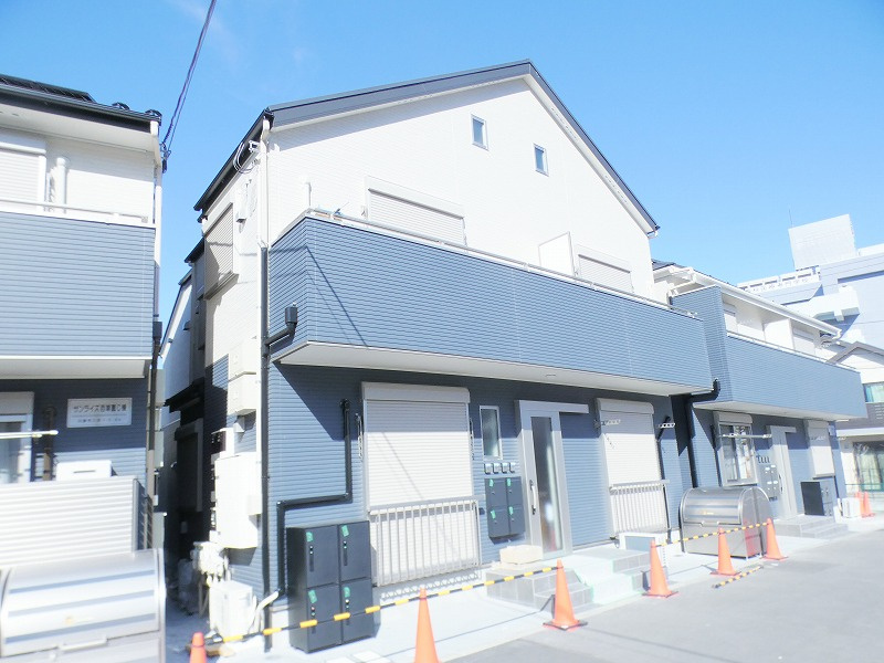 サンライズ百草園Ｄ棟の外観