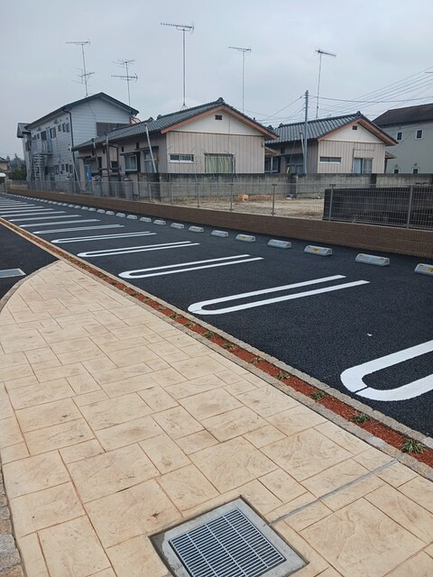 エムズサニーガーデン　２５の駐車場|カースペースがあります