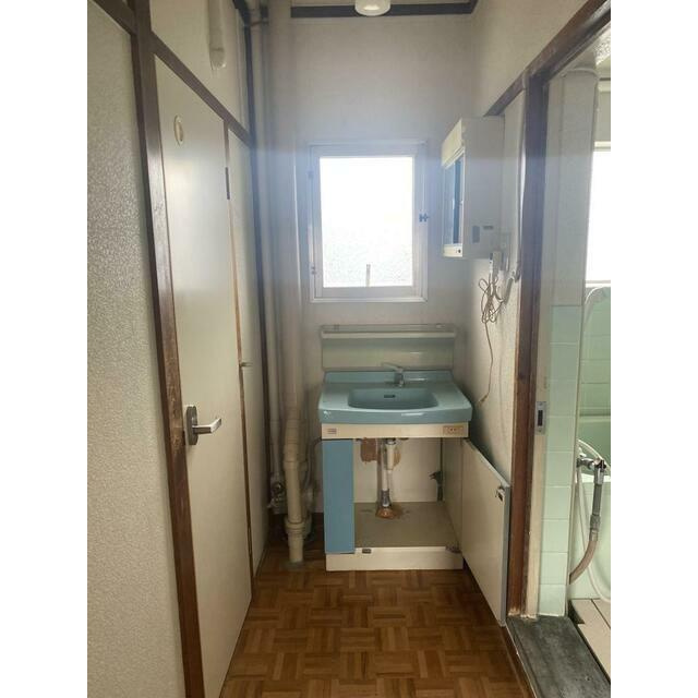 丸子南団地S-４棟　静岡市駿河区丸子２丁目の洗面所