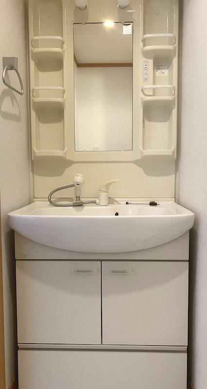 ティファニーの洗面所|広い洗面スペースです★