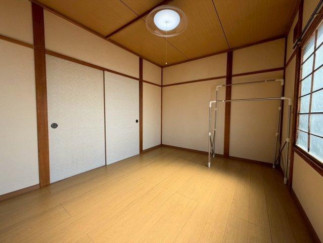 釧路市大楽毛西２丁目のアパートの居間・リビング