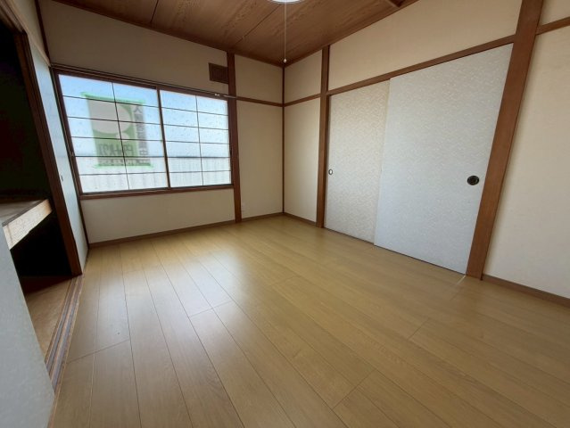 釧路市大楽毛西２丁目のアパートの居間・リビング