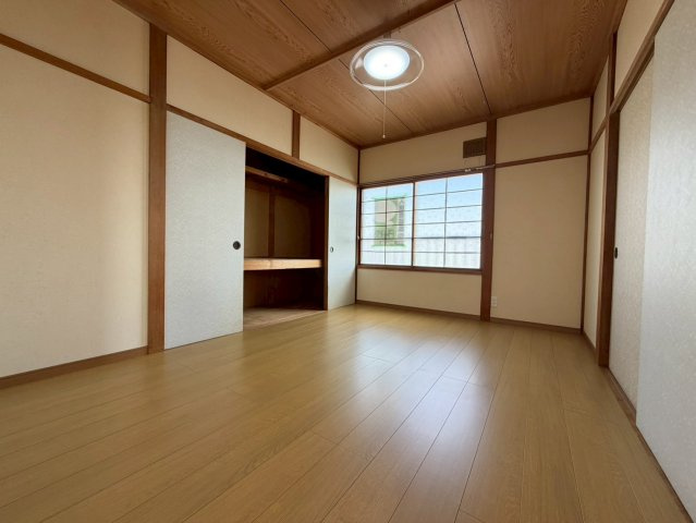釧路市大楽毛西２丁目のアパートの居間・リビング