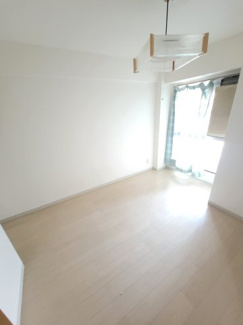 【洋室】 | サンライズ東雲A棟 | 5.2帖洋室