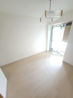 【洋室】 | サンライズ東雲A棟 | 5.2帖洋室