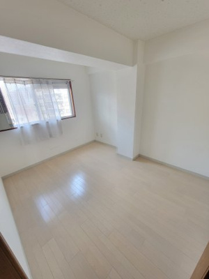 【洋室】 | サンライズ東雲A棟 | 5.2帖洋室