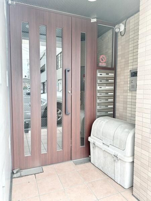 【エントランス】 | KFLATS(ケーフラッツ)