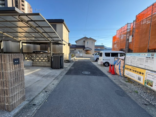 SUN COURTーサンコート－小倉南区中曽根1丁目【小倉南区　新築戸建て】の前面道路含む現地写真|現地撮影　2025,4,7　SUN COURTーサンコート－小倉南区中曽根1丁目【小倉南区　新築戸建て】