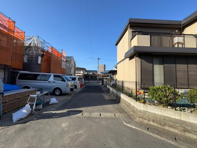 SUN COURTーサンコート－小倉南区中曽根1丁目【小倉南区　新築戸建て】の前面道路含む現地写真|現地撮影　2025,4,7　SUN COURTーサンコート－小倉南区中曽根1丁目【小倉南区　新築戸建て】