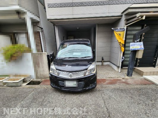 【駐車場】 | 玄関横には車庫がございます♪