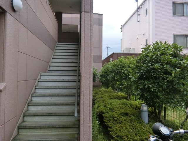 モアクレストの周辺