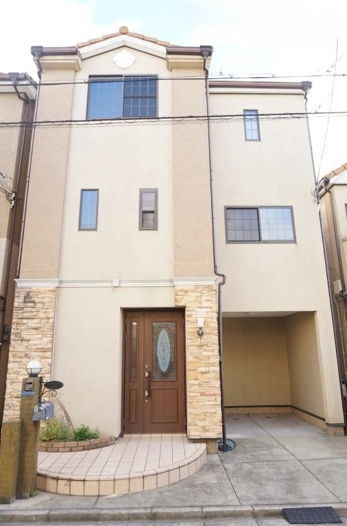 二丁通町　中古一戸建ての外観|新しい生活にいかがでしょうか？外観はお住まいの顔になります。こだわりたいポイントですね。外壁塗装や屋根塗装のご相談も承っております。
■現地内覧・資金計画相談・住宅ローン相談もお問合せ受付中■