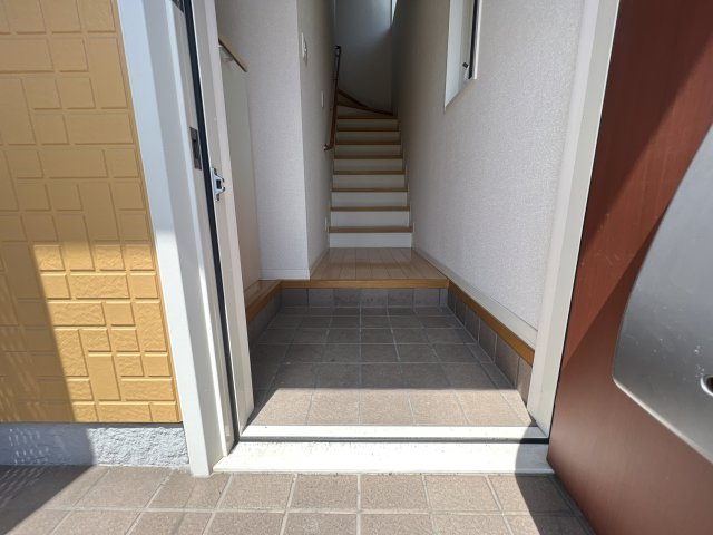 ハイツ熊見Ⅴ　A棟の玄関