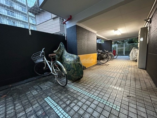 自転車・バイク置場（空き要確認） 