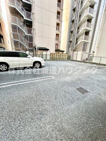 カルム千昇Ⅱの駐車場
