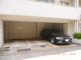 【駐車場】