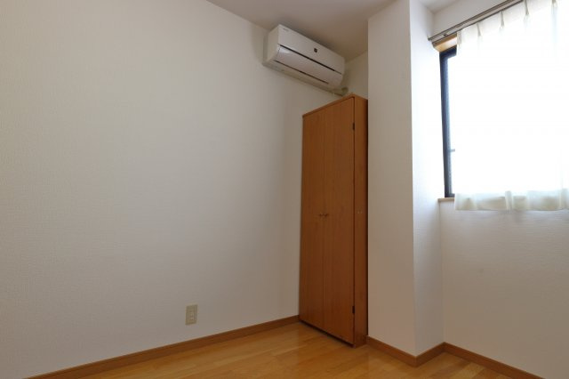 松屋北野坂ビルの内装|エアコン、収納