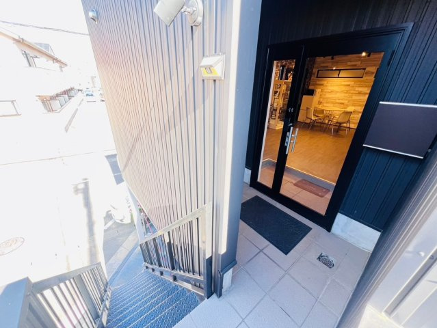 法性寺町店舗・事務所の玄関