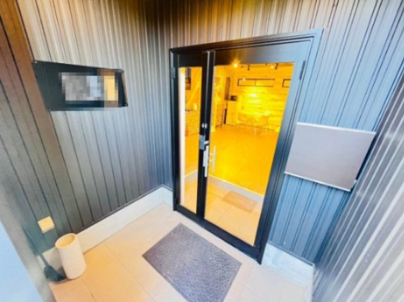 法性寺町店舗・事務所の玄関