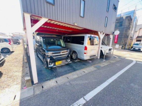 法性寺町店舗・事務所の駐車場