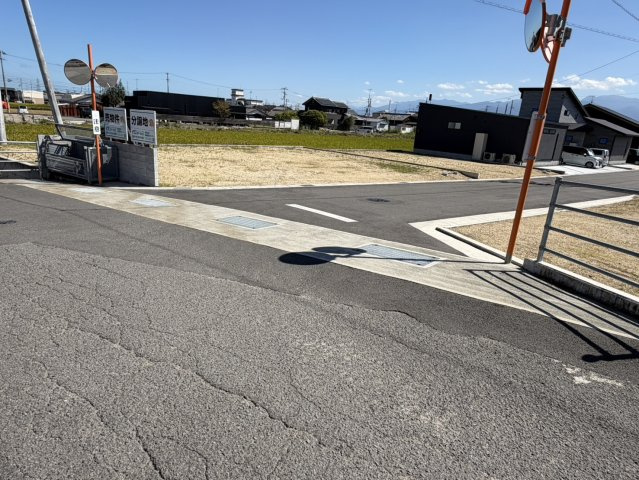 西条市喜多台　区画Kの前面道路含む現地写真