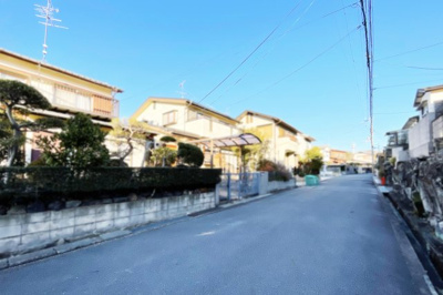 【外観】 | 宇治市広野町尖山　注文住宅　建築条件なし　土地 | 小学校、中学校が徒歩6分圏内ですので、通学にも安心の距離です♪