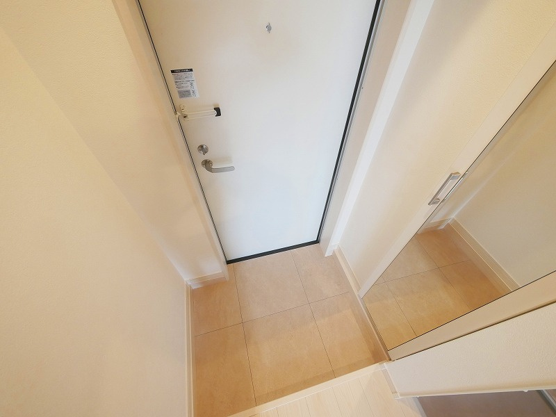 UNI　FLAT　奈良法蓮町の玄関