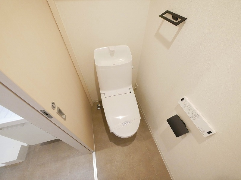 UNI　FLAT　奈良法蓮町のトイレ