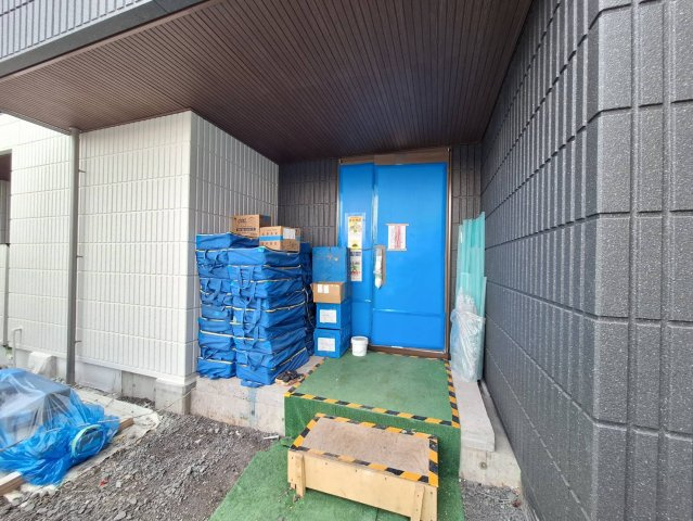 プルミエール湘南二宮Ⅱのエントランス