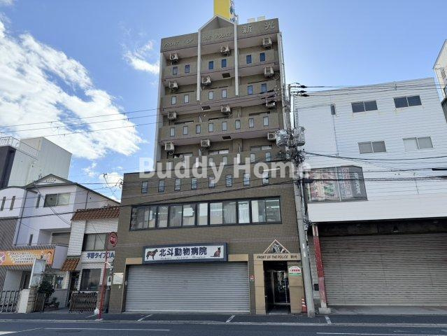 FRONT OF POLICE 新光の外観