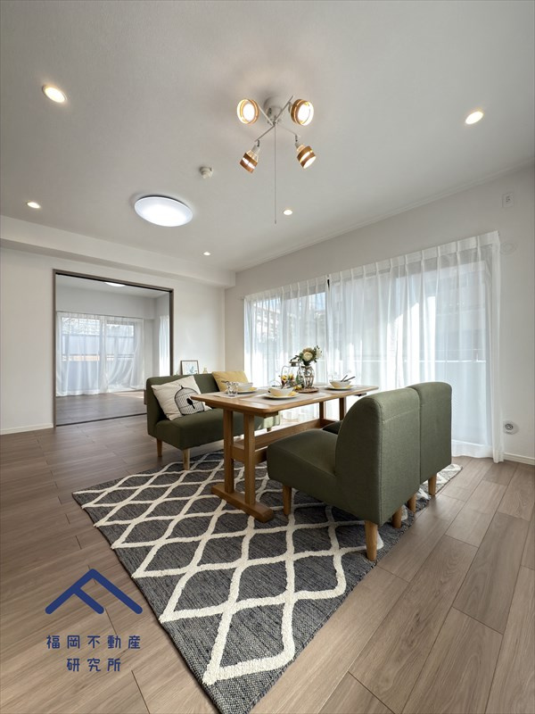 ライオンズマンション筑紫丘の居間・リビング