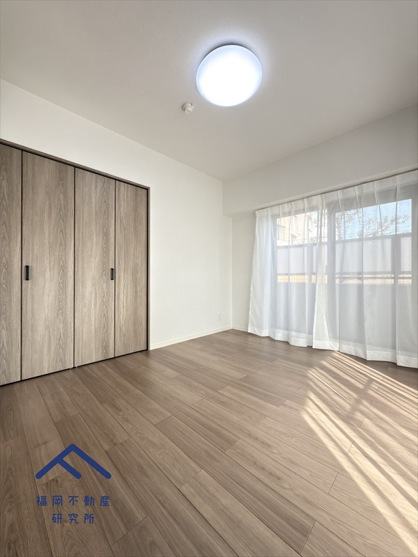 ライオンズマンション筑紫丘の洋室