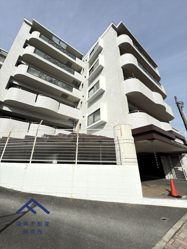 ライオンズマンション筑紫丘の外観