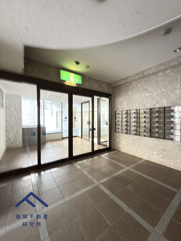 ライオンズマンション筑紫丘のエントランス