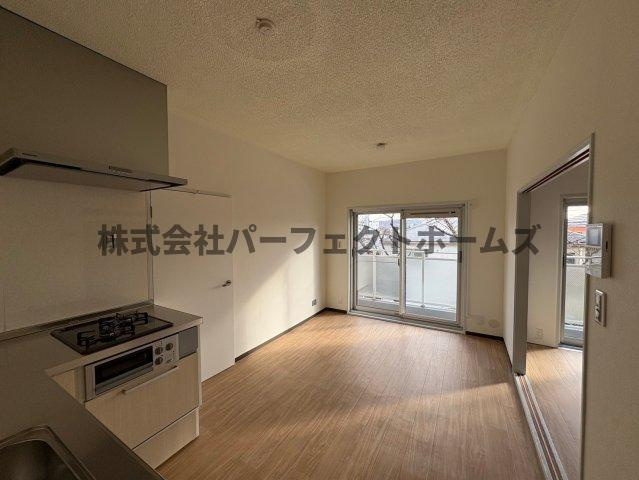 枚方ハイツ弐号棟の居間・リビング