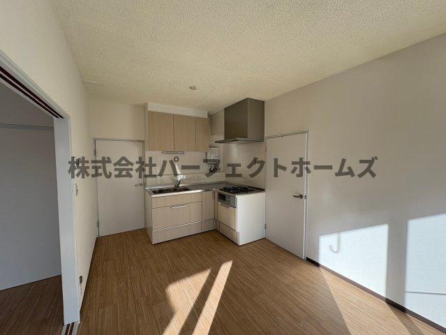 枚方ハイツ弐号棟の居間・リビング