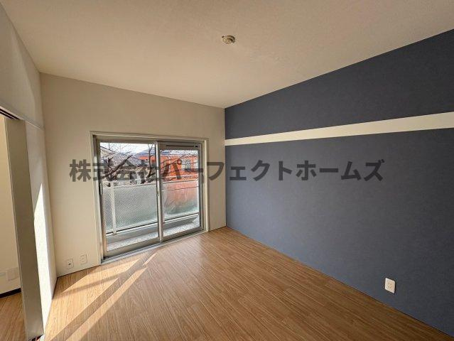 枚方ハイツ弐号棟の洋室
