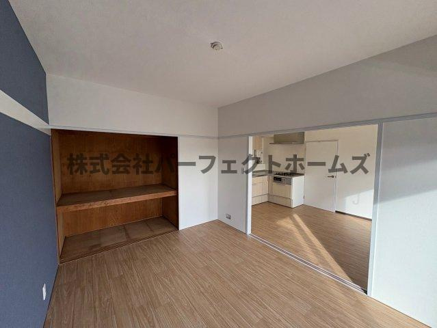 枚方ハイツ弐号棟の洋室
