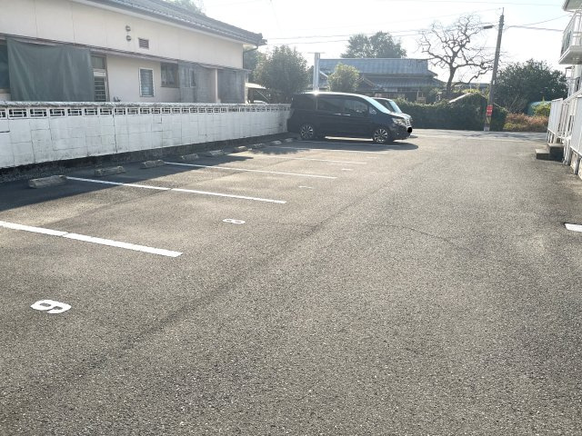 コーポOSK Ⅰの駐車場