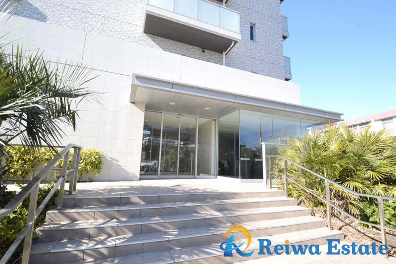 ザ・テラス茅ヶ崎サザンビーチのエントランス