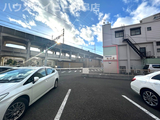 【前面道路含む現地写真】の画像