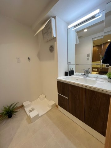 シャルム堺の独立洗面台|フルリノベーション済で設備すべて新品です