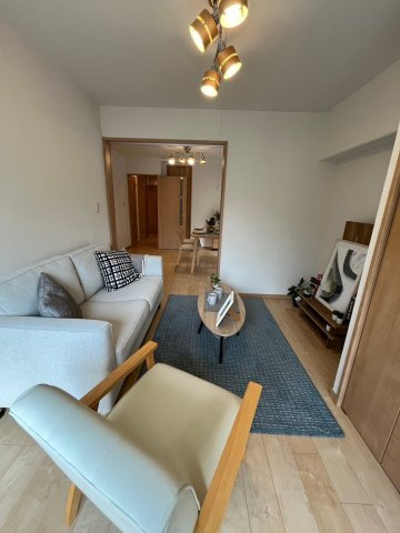 シャルム堺の居間・リビング|フルリノベーション済のきれいなマンション